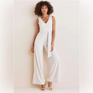 🪩🤍VENUS Chic White Jumpsuit NWOT Multiple sizes🤍🪩